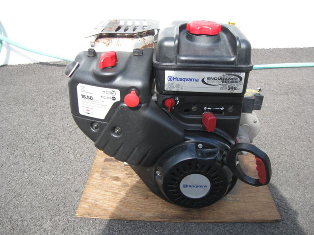 moteur souffleuse 2012 16.50 husqvarna shaft 3/4 & 1 pouce pret dans Tondeuses et souffleuses  à Laval/Rive Nord