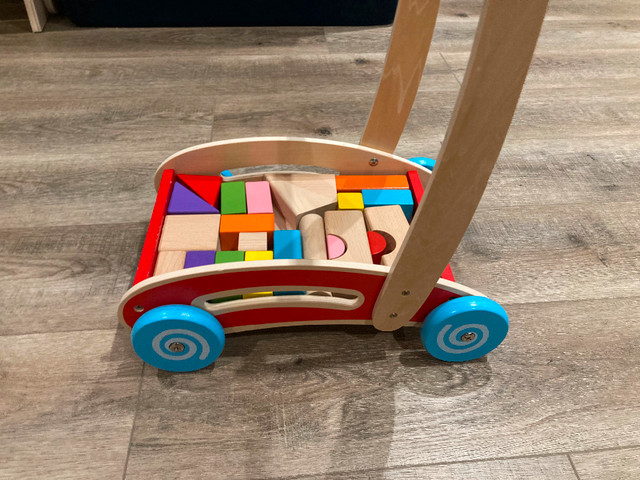 Chariot avec briques pour bébé/enfant dans Jouets et jeux  à Longueuil/Rive Sud