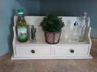 COUNTER TOP OR WALL STAND