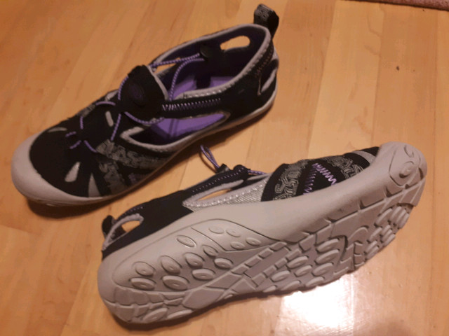 Women's Sport Shoes  in Women's - Shoes in Belleville - Image 3