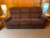 ELRAN COUCH AND LOVESEAT SET, Midland,ON
