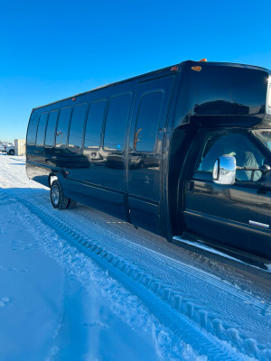 2006 Ford F 550 Limo Bus
