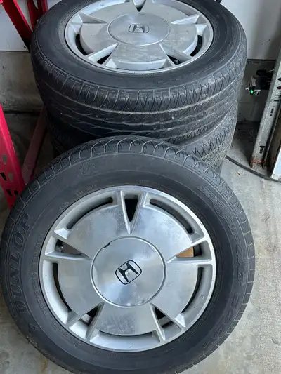 Wheels and tires from Honda Civic. Will fit 2006 2007 2008 2009 2010 2011 model year Civic. 195/65/1...
