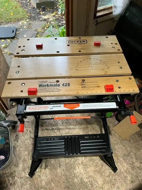 BLACK+DECKER Workmate 425 Folding Portable Workbench/Vise in Tool Storage & Benches in Guelph - Image 3