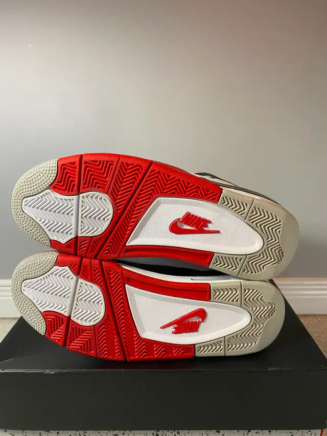 Jordan 4 Fire Red 2020 -  multiple sizes in Men's Shoes in Mississauga / Peel Region - Image 8
