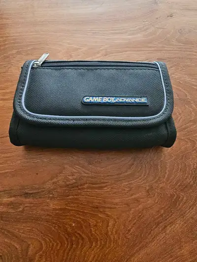 Gameboy Advance Carrying Case, Great condition and has been very well taken care of...