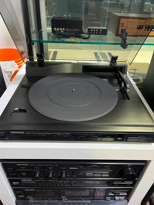 Kenwood Stereo System in Stereo Systems & Home Theatre in City of Toronto - Image 4