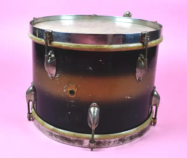 WFL (Ludwig) 13" Zephyr Vintage Tom Drum with Bass Drum Clip on in Drums & Percussion in Ottawa - Image 2