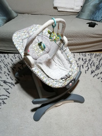 BABY / TODDLER ROCKER GLIDER CHAIR WITH MUSIC - AS NEW