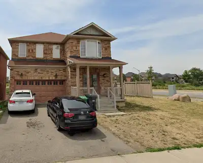 Detached furnished bedroom rental Williams Pkwy/Mississauga Rd c