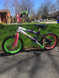 Like new kids bike in excellent condition 16” wheels 