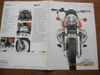 This original french spec pamphlet will be a nice addition to your classic motorcycle documentation.