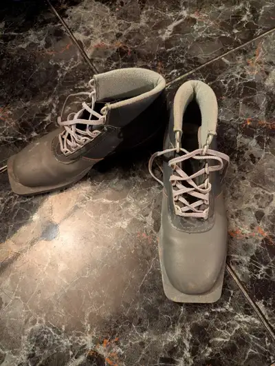 bottines vintage ski de fond 7, View more