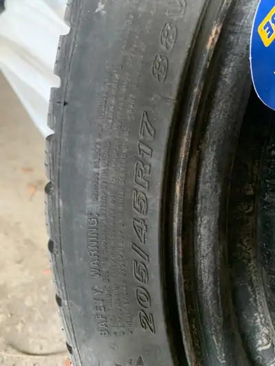MINI Cooper S Winter Tires with Steel Rims – 205/45R17 Selling a set of winter tires with steel rims...