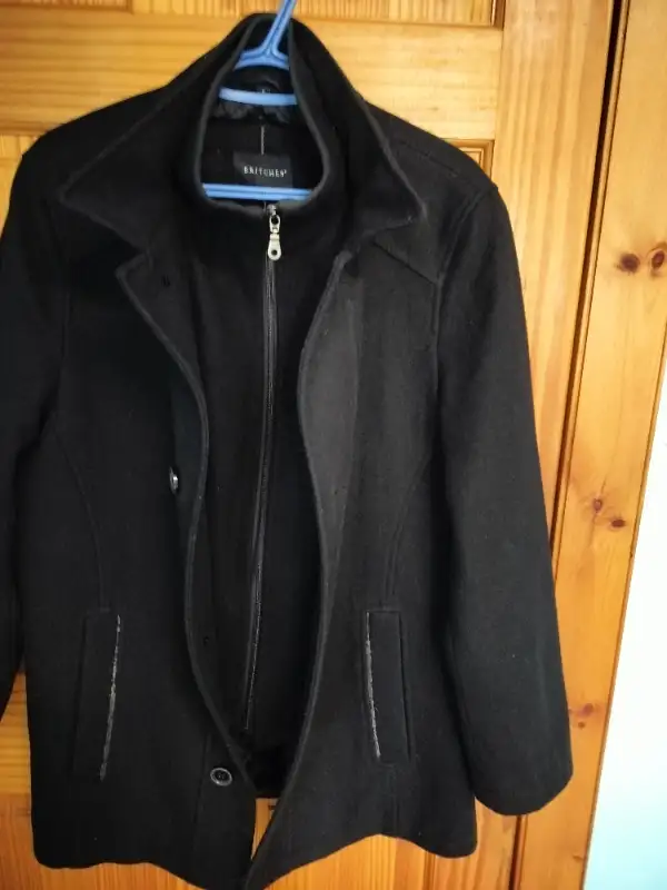 Britches men's small black wool blend pea coat in Men's in Sarnia - Image 3