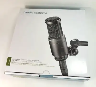 Audio Technica AT2020 microphone barely used. Ideal for studio recording, podcast, etc.