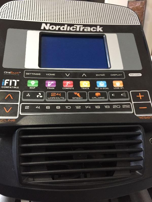 NordicTrack SpaceSaver SE7i Elliptical in Exercise Equipment in Edmonton - Image 3