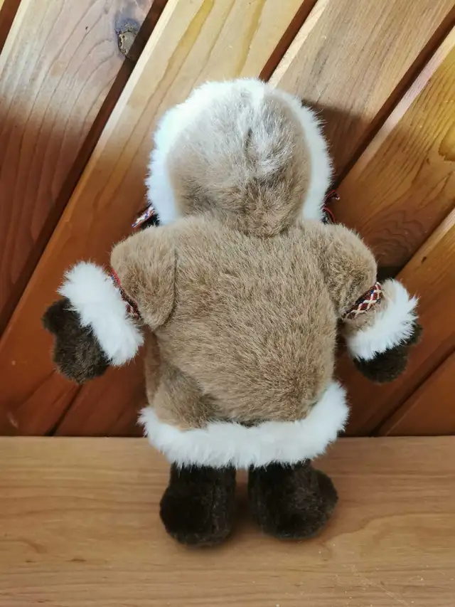 Arctic Circle Native Alaskan Doll  in Toys & Games in Calgary - Image 4