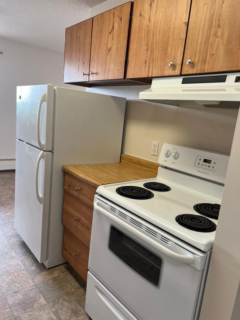 Flatmate wanted Room Rentals & Roommates Edmonton Kijiji