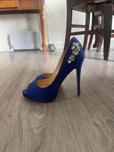 woman’s size 10 heels , View more