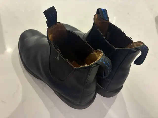 Blundstone Boots men’s size 11 in Men's Shoes in Calgary - Image 3
