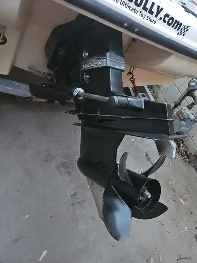 2009 bayliner capri 175 bowrider with wake tower. Stereo. 3.0 l mercruiser. May new parts as I didnt...