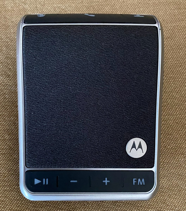 Motorola TZ700 in-car speakerphone  in Cell Phone Accessories in Hamilton