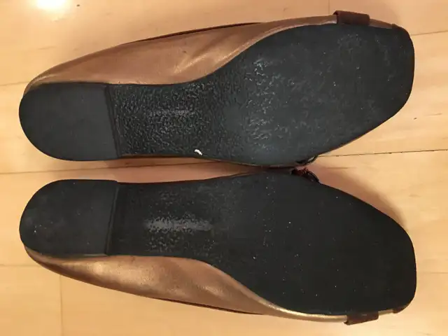 Size US 7.5 Women Shoes in Women's - Shoes in City of Toronto - Image 5