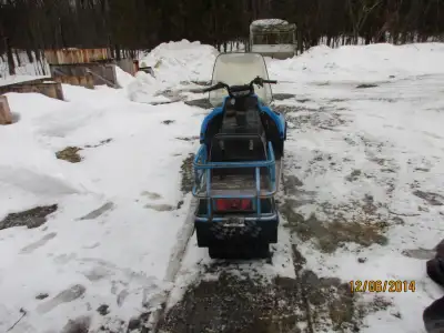 MOTONEIGE POLARIS 440
