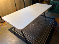 Folding table looking to come to your dinner party.