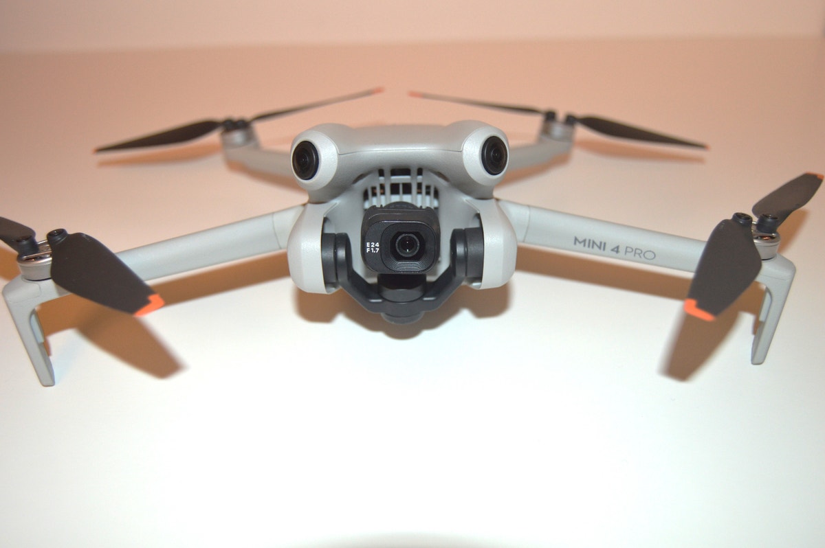 FIRM PRICE - Brand New - DJI Mini 4 PRO - UNIT ONLY Never Active, photo 1