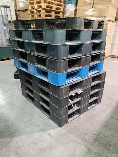 Pallet supply 43x43 plastic or wood 48x40 stored indoors!, View more