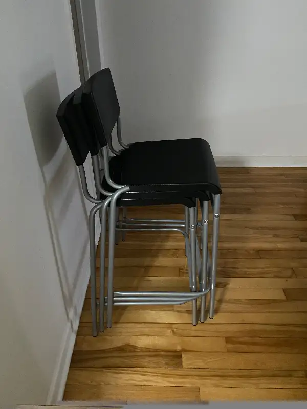 Chaises hauteur comptoir in Dining Tables & Sets in Longueuil / South Shore - Image 3