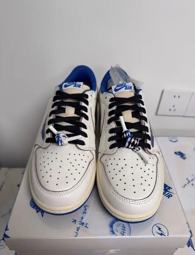 Jordan 1 Low Travis Scott Fragment Sail Military Blue in Men's Shoes in Mississauga / Peel Region - Image 3