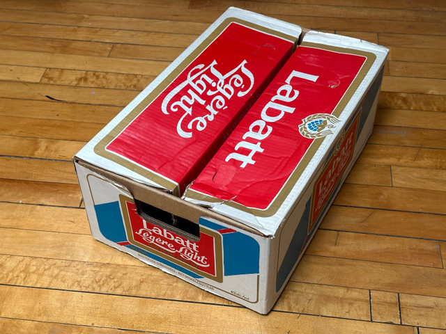 Vintage Boîte Labatt Légère Light Carton Box dans Art et objets de collection  à Ville de Montréal - Image 2