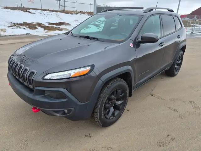 2016 Jeep Cherokee Trailhawk   115 KM