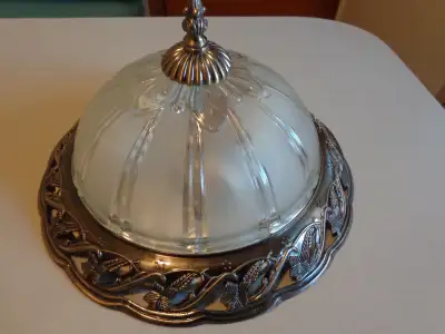 LIKE NEW ! 12 1/2 IN. DIA. X 6 IN. HIGH , BEAUTIFUL ELEGANT LIGHT , HOLDS 2 BULBS INCLUDED !