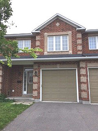 Excellent Townhome - Fallingbrook