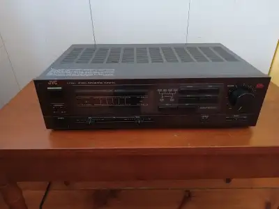 1984 .. JVC STEREO INTEGRATED AMPLIFIER .. A - K300B .. 65 WATTS PER CHANNEL .. 8 OHMS .. 435 X 117...