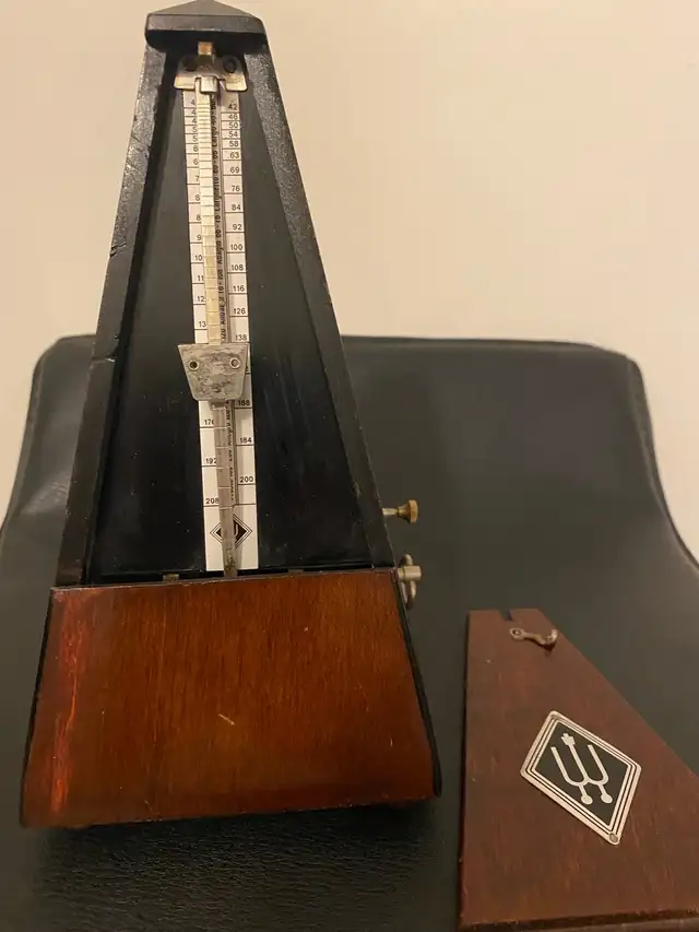 vintage Wittner metronome with bell. in Other in Markham / York Region - Image 7