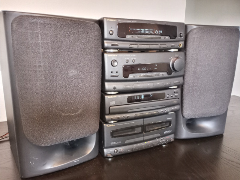 Technics Model SH-CH 555 Stereo System for sale  
