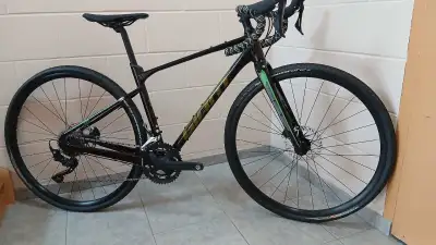 2024 Giant Gravel Bike, View more