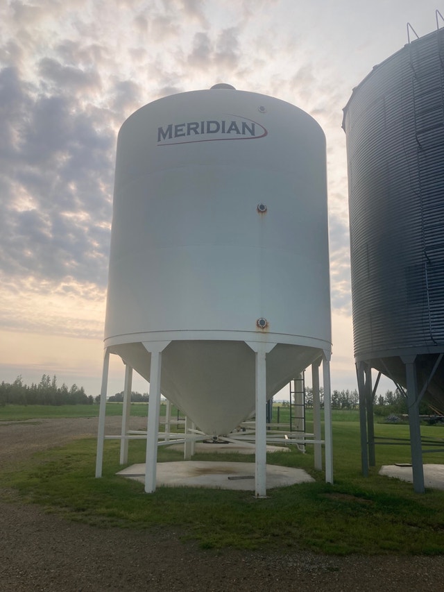 Hopper Bins Farming Equipment Red Deer Kijiji