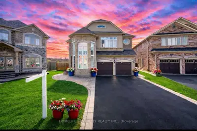 Bram East, Brampton Available November 1, 2026 $2,200/month – ALL UTILITIES INCLUDED ✨ Features: • ️...