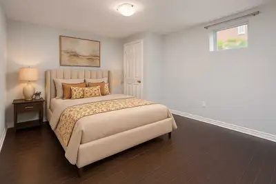 1 bedroom basement, Sheridan, Aug 1