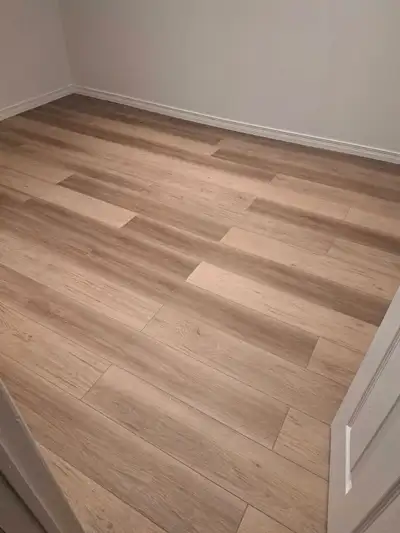 1 bedroom for rent with a second open space.