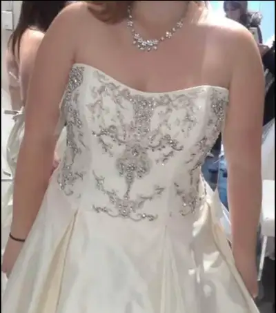 NEVER USED - Paloma Blanca Wedding Dress, View more