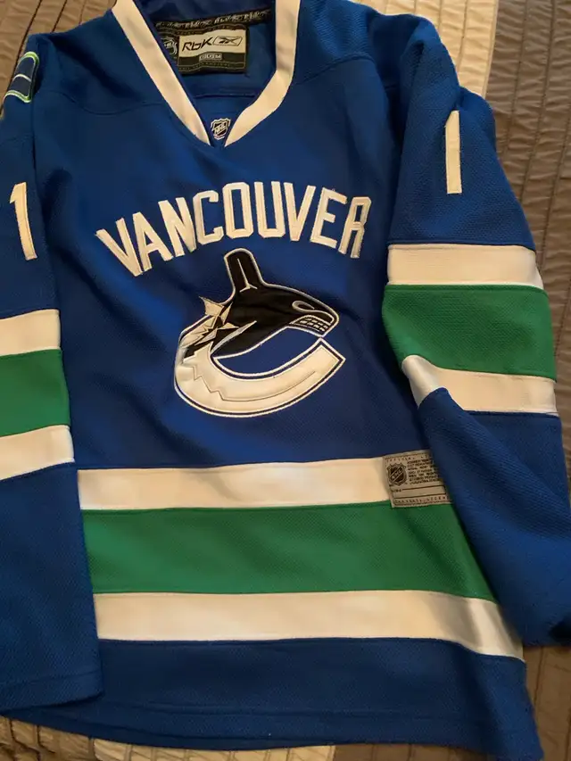 Canuck jersy63234654601987120