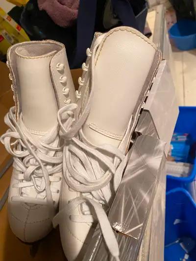 Brand New Jackson GAM Womens Figure Skates size 6C, View more