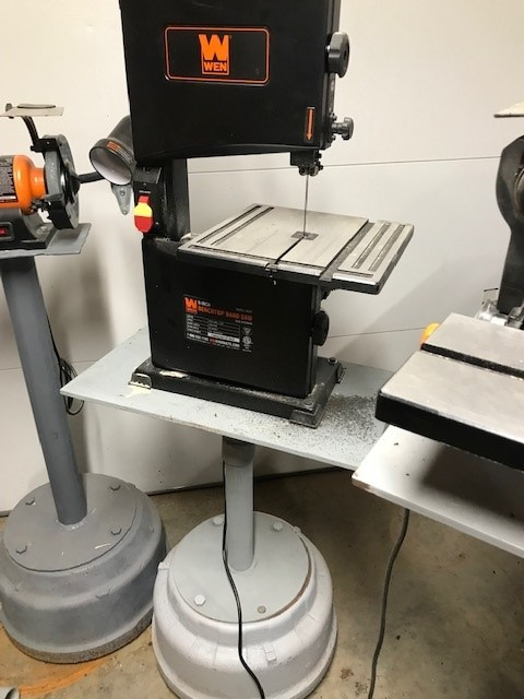 WEN 3939T 2.8-Amp 9-Inch Benchtop Band Saw - $600.00 new in Power Tools in Regina - Image 2
